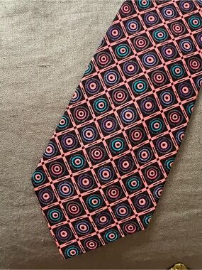 Versace V2 Patterned Pink Geometric Silk Tie